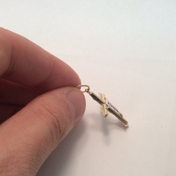 14K Yellow Real Gold  Cross Crucifix Pendant 1.90 grams Jesus 1 3/4 " long - Picture 7 of 8